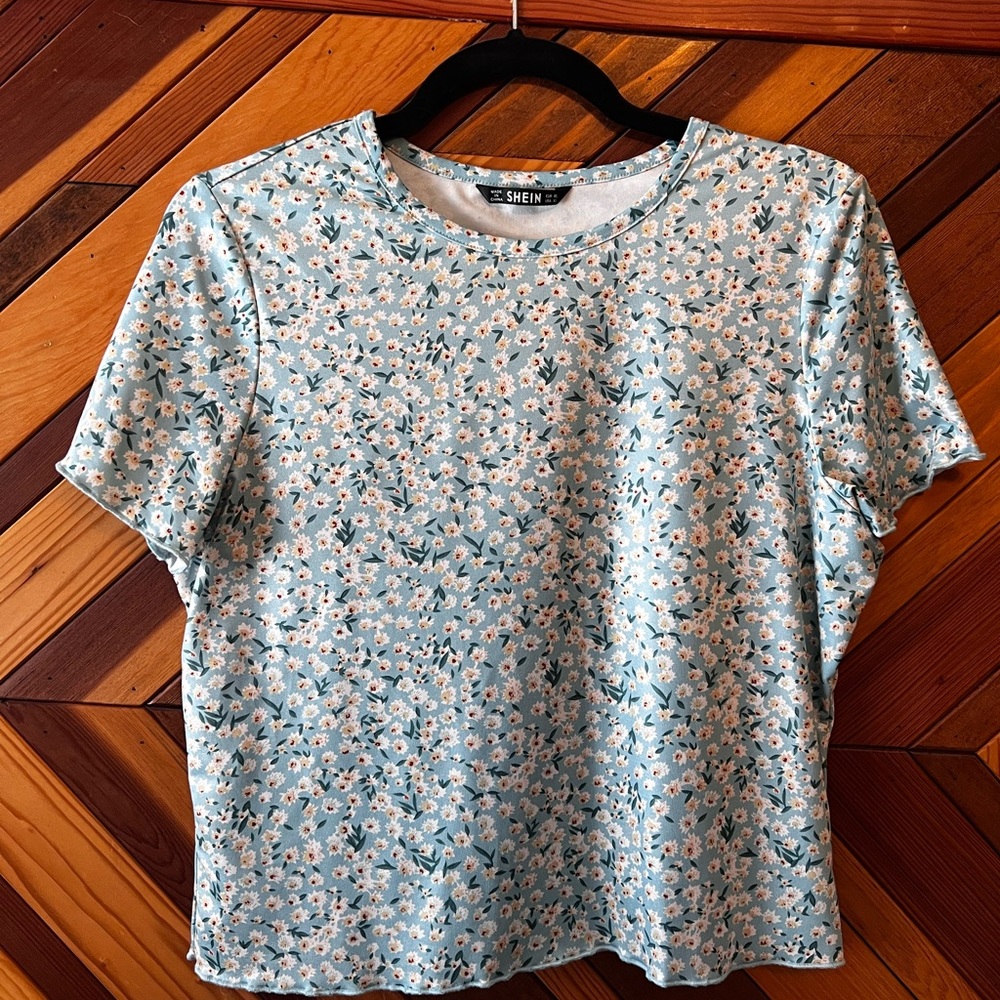 Blue floral top